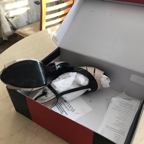 Shoes - Picture 2 of 4